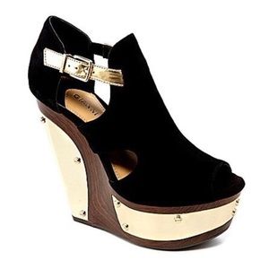 Gianni Bini- gold wood, black side fabric platform wedges size 8